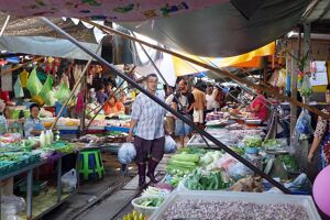 Mae Klong Culture Travel Guide: Thai Traditions, Eco-Tours & Costs